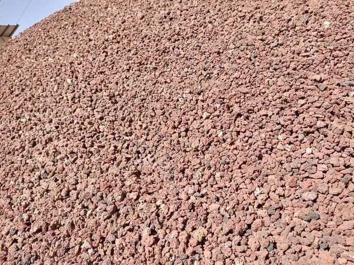 Volcanic Tuff Green Building for thermal insulating bricks  البناء الاخضر للطوب العازل